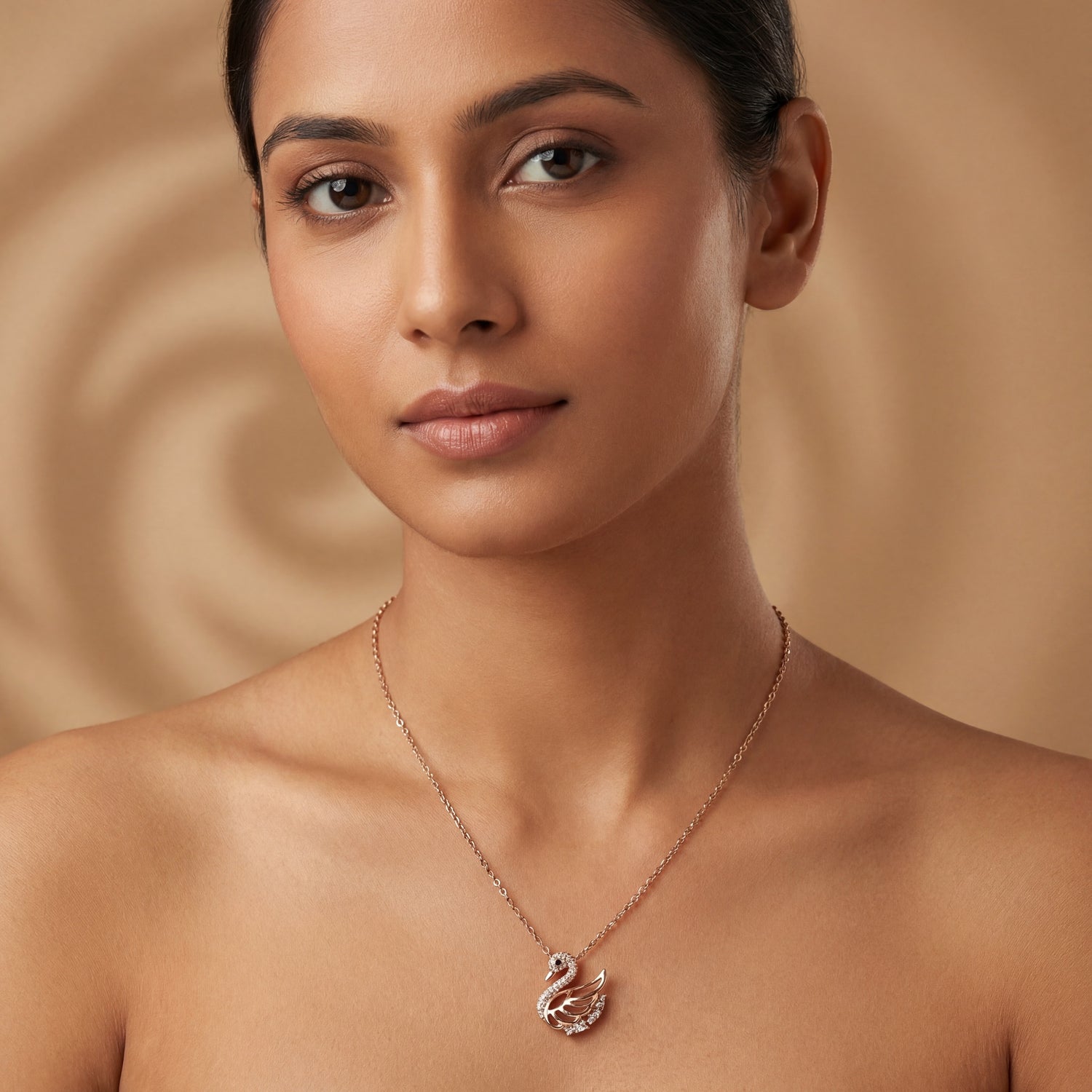 Classic Swan Grace Necklace