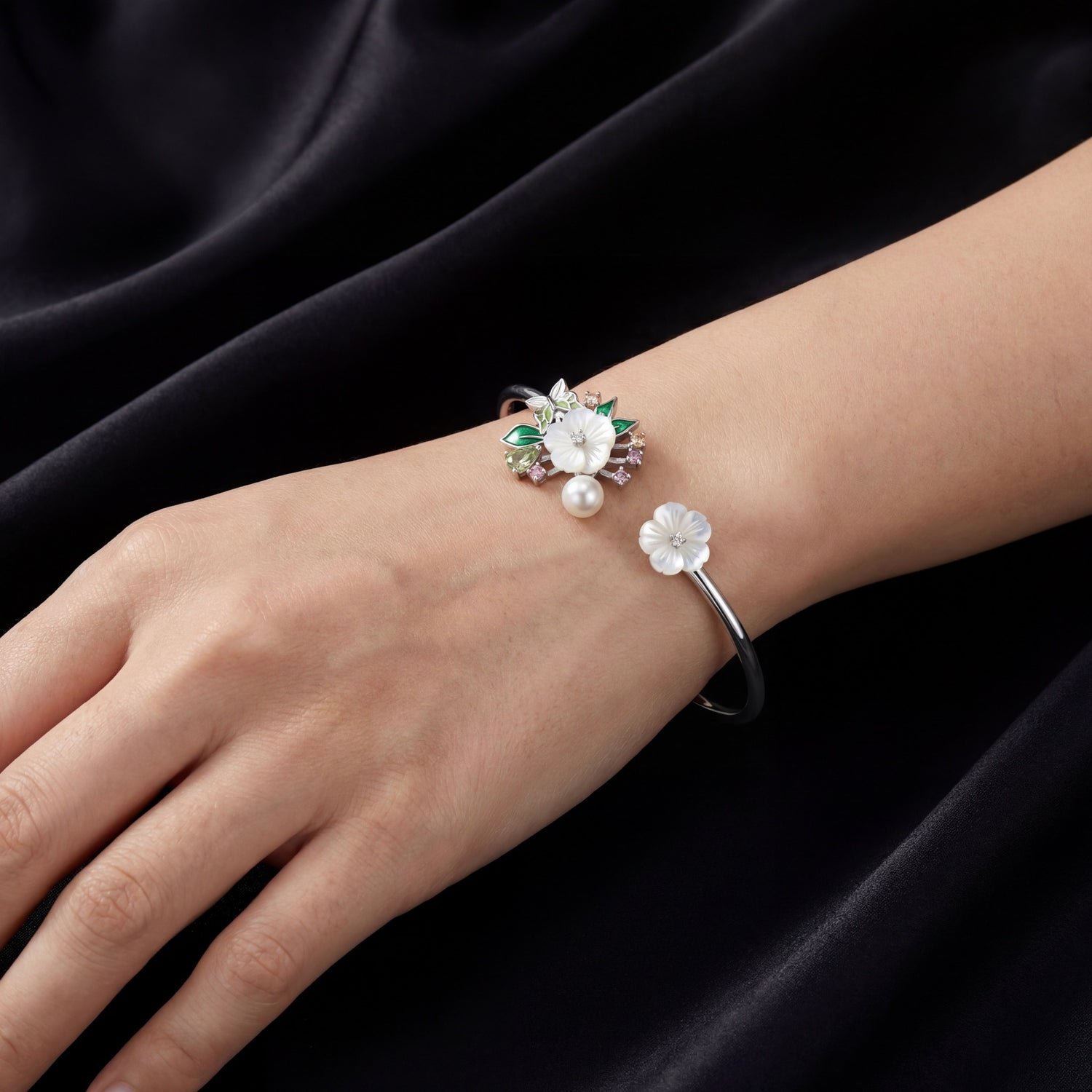 Garden Bloom Pearl Bracelet