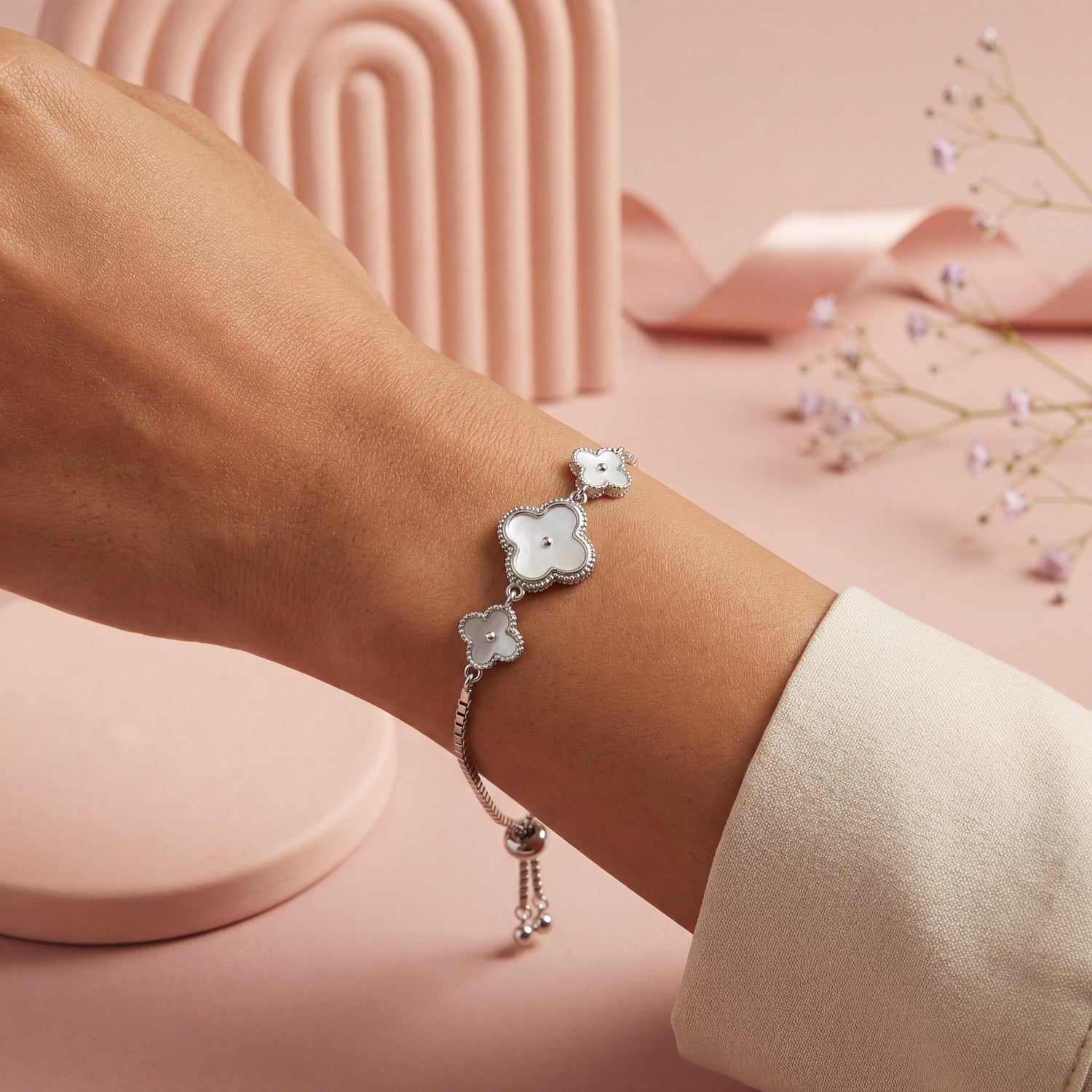 Clover Mother-of-Pearl Bracelet